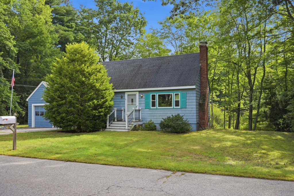7 Fran Avenue, Plaistow, NH 03865