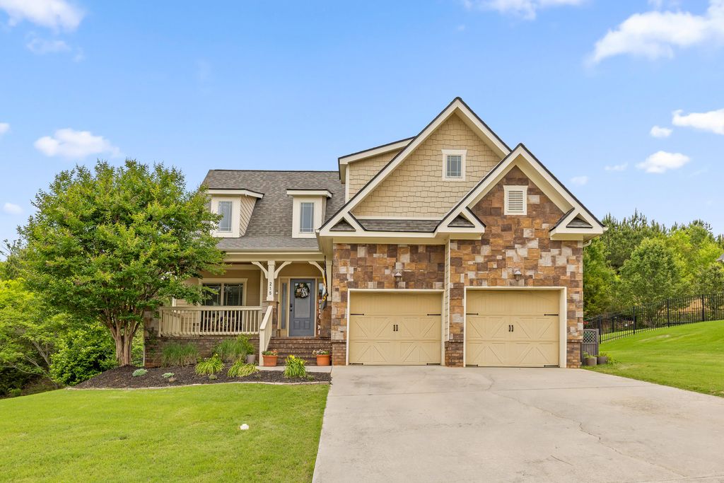 215 Vineyard Boulevard, Ringgold, GA 30736