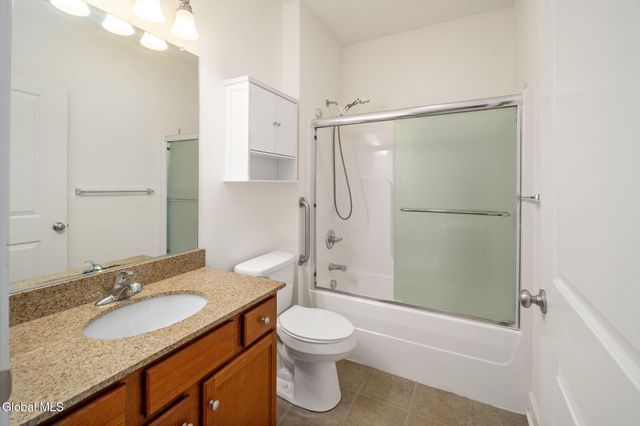 73 Saratoga Road APT 15, Glenville, NY 12302