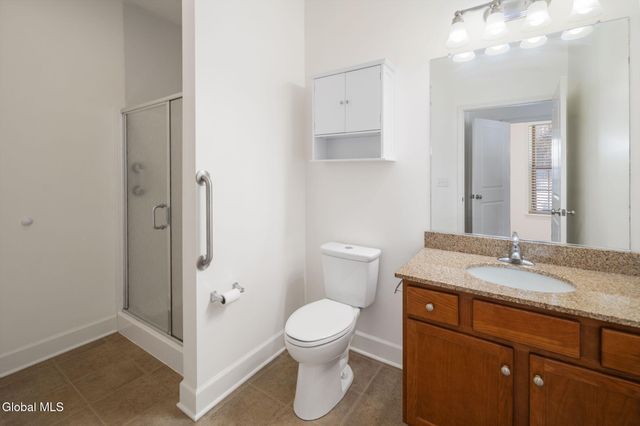 73 Saratoga Road APT 15, Glenville, NY 12302