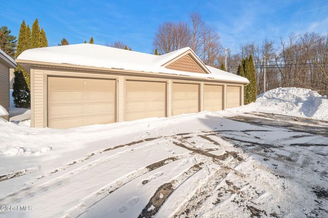 73 Saratoga Road APT 15, Glenville, NY 12302