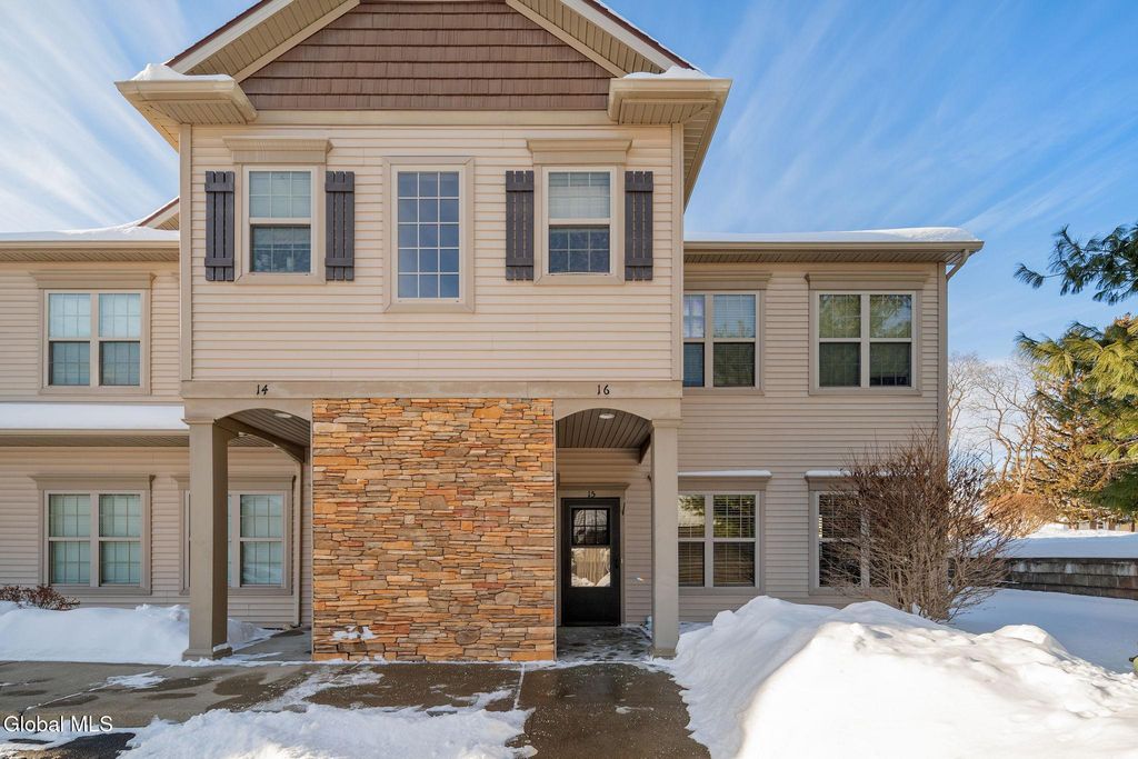 73 Saratoga Road APT 15, Glenville, NY 12302