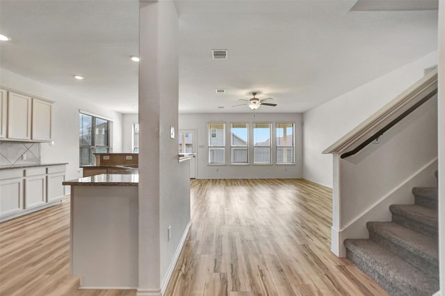4327 Oakdale Mist Drive, Dickinson, TX 77539