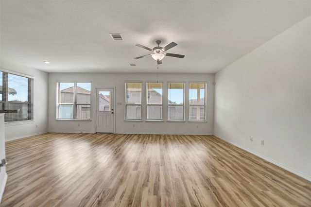 4327 Oakdale Mist Drive, Dickinson, TX 77539