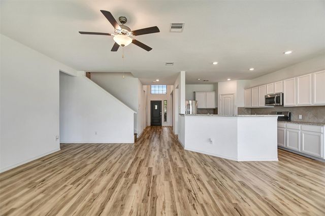 4327 Oakdale Mist Drive, Dickinson, TX 77539