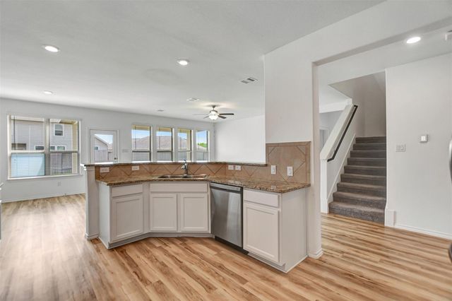 4327 Oakdale Mist Drive, Dickinson, TX 77539