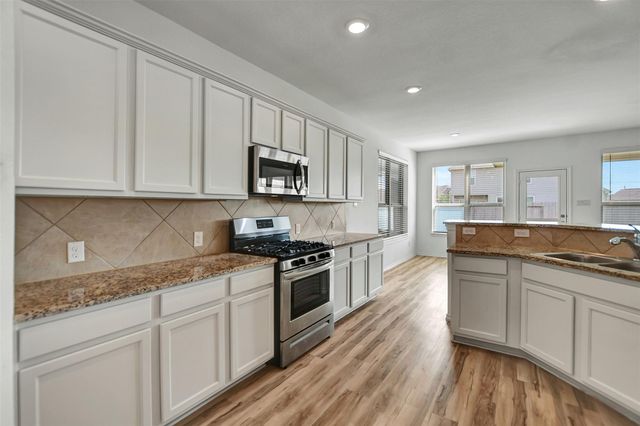 4327 Oakdale Mist Drive, Dickinson, TX 77539