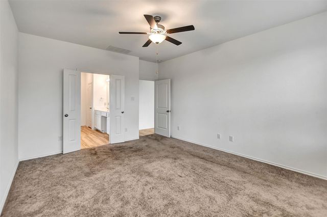 4327 Oakdale Mist Drive, Dickinson, TX 77539