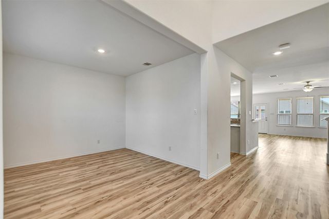 4327 Oakdale Mist Drive, Dickinson, TX 77539