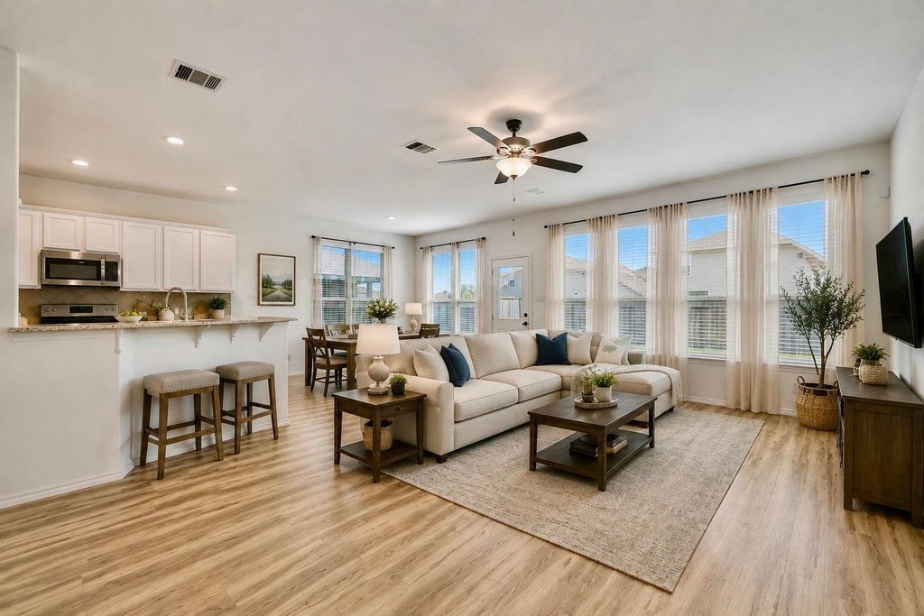 4327 Oakdale Mist Drive, Dickinson, TX 77539