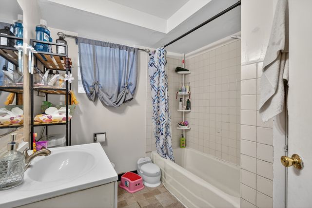 1524 N Caryl Avenue, Melrose Park, IL 60160