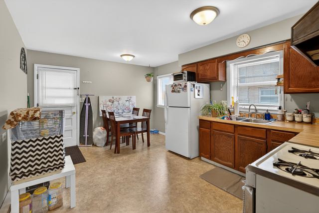 1524 N Caryl Avenue, Melrose Park, IL 60160