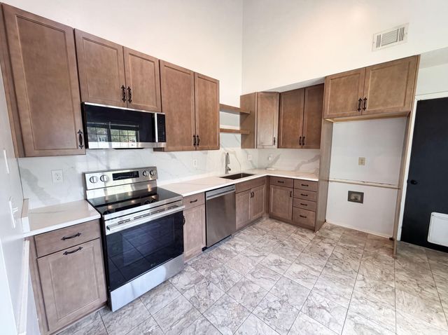 218 Persimmon Circle, Goose Creek, SC 29445