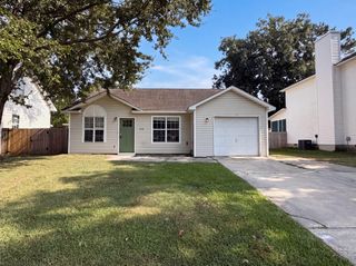 218 Persimmon Circle, Goose Creek, SC 29445