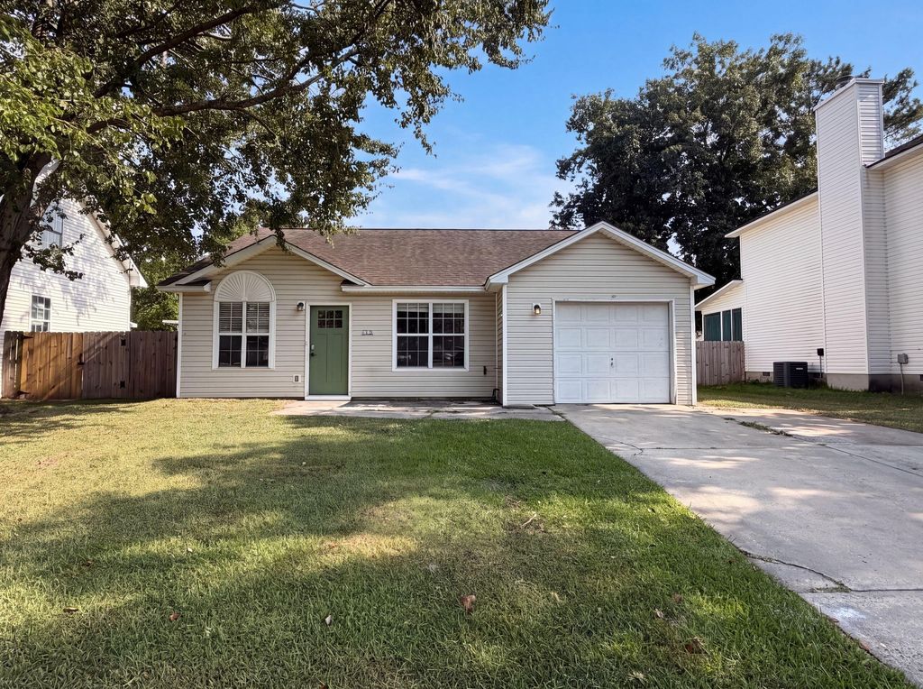 218 Persimmon Circle, Goose Creek, SC 29445