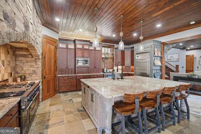 124 Wilderness Way, Ellijay, GA 30536