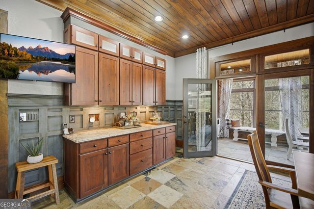 124 Wilderness Way, Ellijay, GA 30536