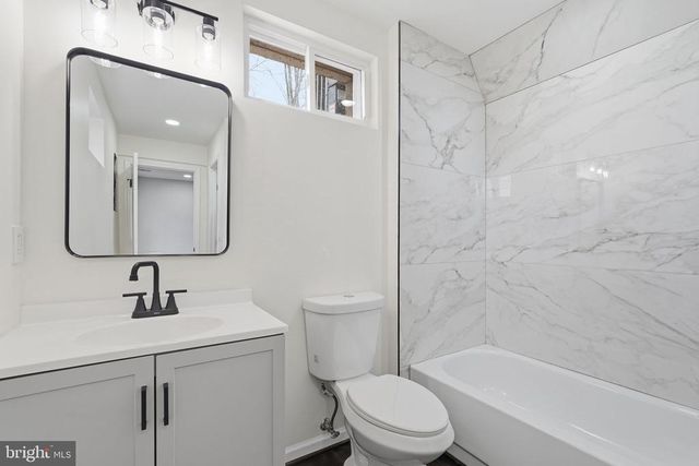 7087 WESTMORELAND DR, Warrenton, VA 20187