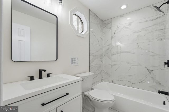 7087 WESTMORELAND DR, Warrenton, VA 20187