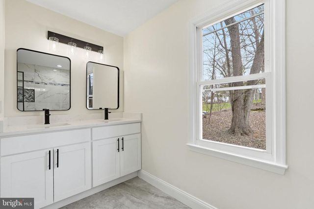 7087 WESTMORELAND DR, Warrenton, VA 20187