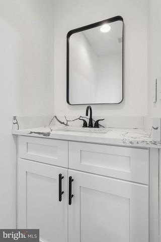 7087 WESTMORELAND DR, Warrenton, VA 20187