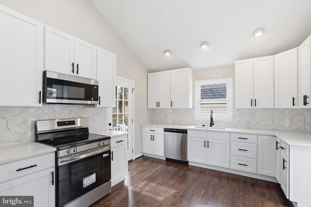 7087 WESTMORELAND DR, Warrenton, VA 20187