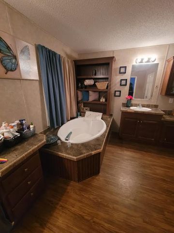 511 Howlin Road, Defuniak Springs, FL 32433