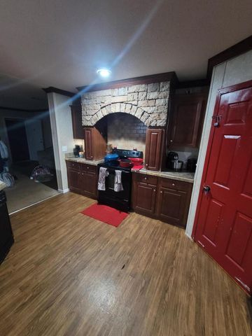 511 Howlin Road, Defuniak Springs, FL 32433