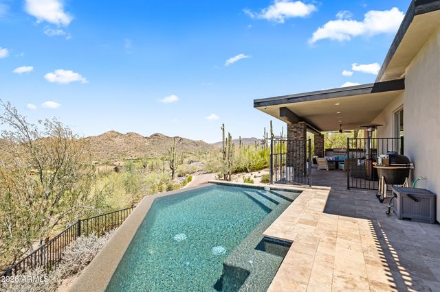 6135 Stagecoach Pass --, Cave Creek, AZ 85331