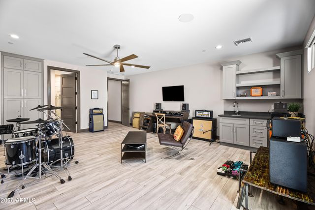 6135 Stagecoach Pass --, Cave Creek, AZ 85331