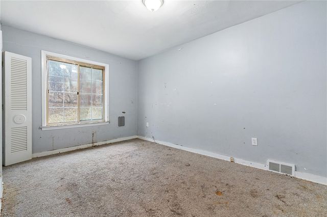 2218 Starkamp St, Brookline, PA 15226