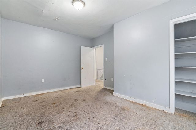 2218 Starkamp St, Brookline, PA 15226