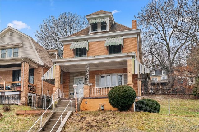 2218 Starkamp St, Brookline, PA 15226