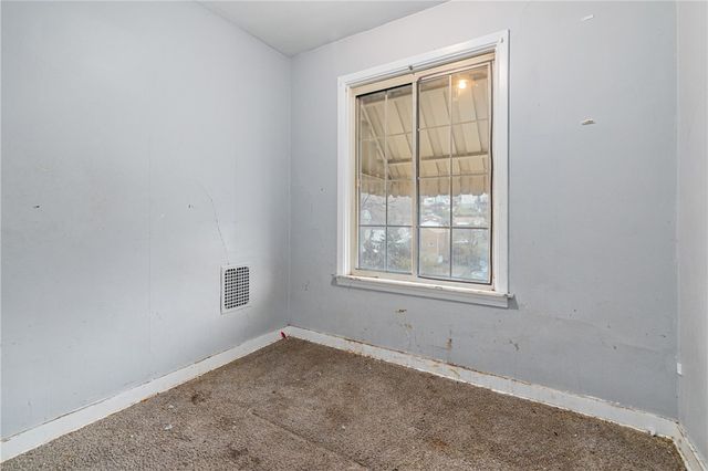 2218 Starkamp St, Brookline, PA 15226