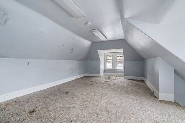 2218 Starkamp St, Brookline, PA 15226