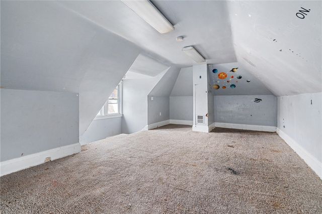 2218 Starkamp St, Brookline, PA 15226