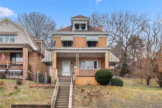 2218 Starkamp St, Brookline, PA 15226