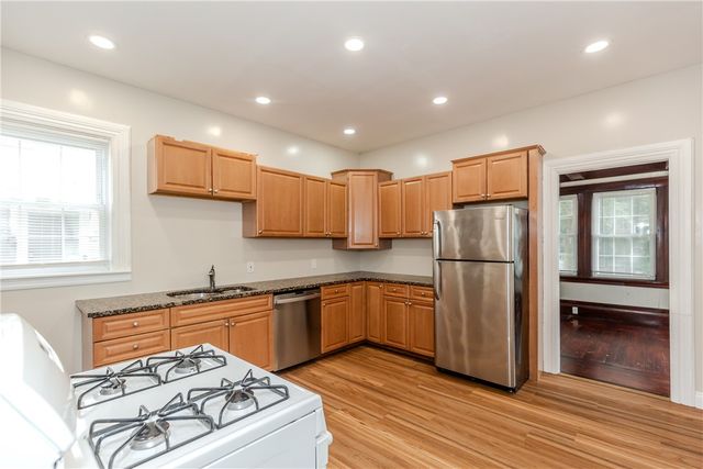 173 Oakland Avenue, Providence, RI 02908