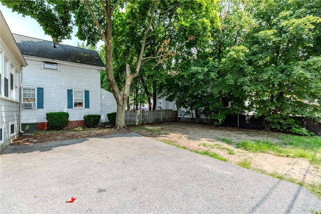 173 Oakland Avenue, Providence, RI 02908