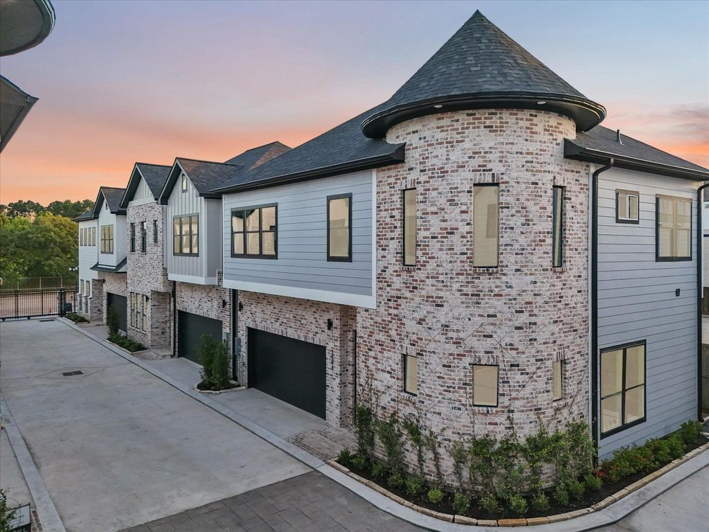 2582 W Tidwell Road, Houston, TX 77091