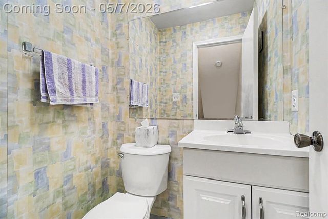 3120 N Summers Road, Keego Harbor, MI 48320