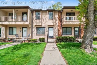 3120 N Summers Road, Keego Harbor, MI 48320