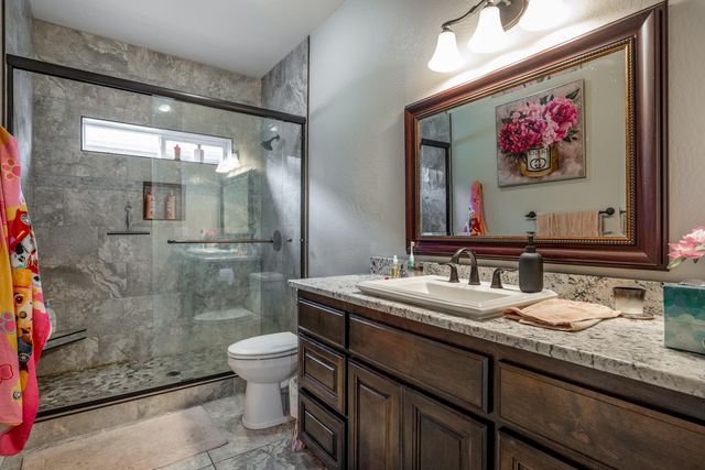 936 Arrowhead Trail, Eagle Point, OR 97524