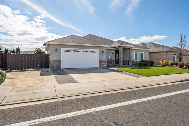 936 Arrowhead Trail, Eagle Point, OR 97524