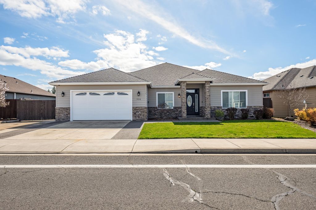 936 Arrowhead Trail, Eagle Point, OR 97524