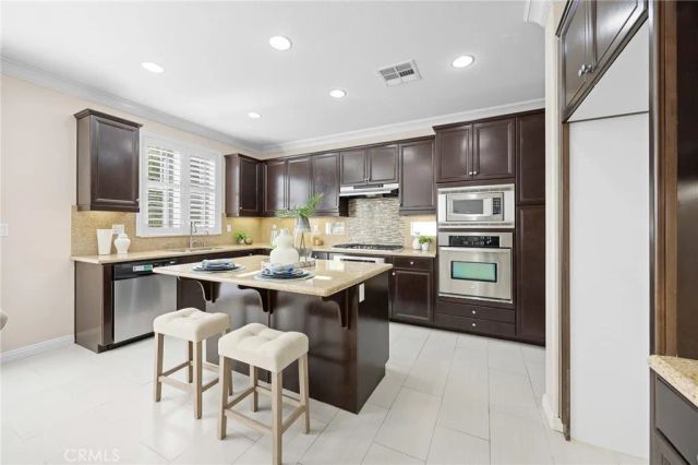 205 Summit, Lake Forest, CA 92630