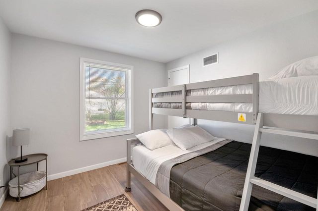 1201 REDWOOD DRIVE, Green Bay, WI 54304