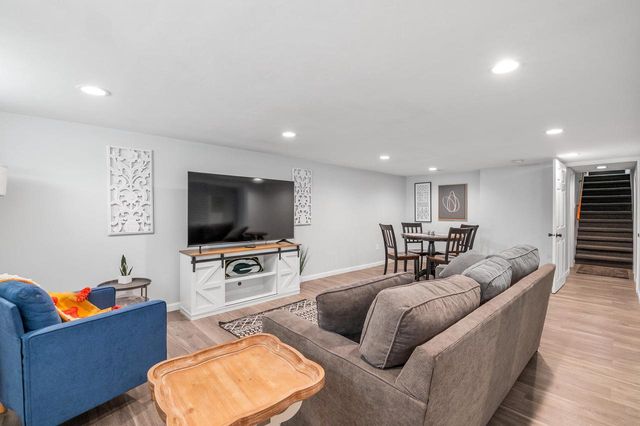 1201 REDWOOD DRIVE, Green Bay, WI 54304
