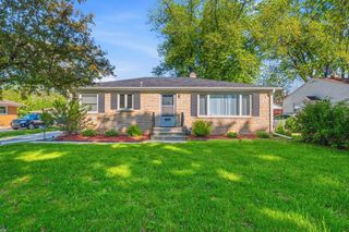 1201 REDWOOD DRIVE, Green Bay, WI 54304