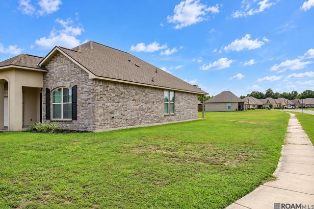 8872 Cherry Laurel Ave, Zachary, LA 70791